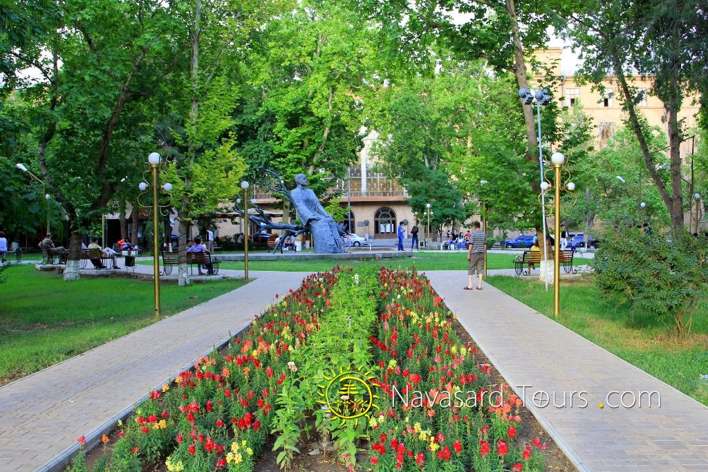 komitas_park_yerevan_001.jpg